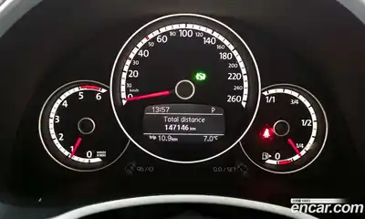 Volkswagen Beatle 2013 2.0 Автомат в Москве № 199189, миниатюра 8