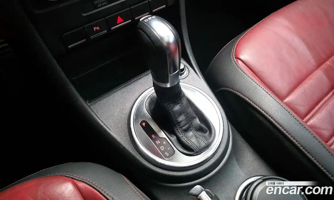 Volkswagen Beatle 2013 2.0 Автомат в Москве № 199189, фото 9