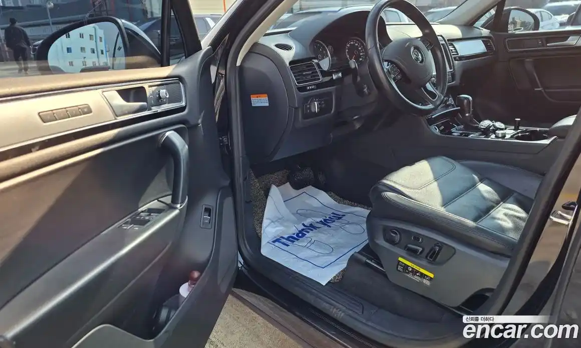 Volkswagen Touareg 2016 3.0 Автомат в Москве № 199345, фото 9