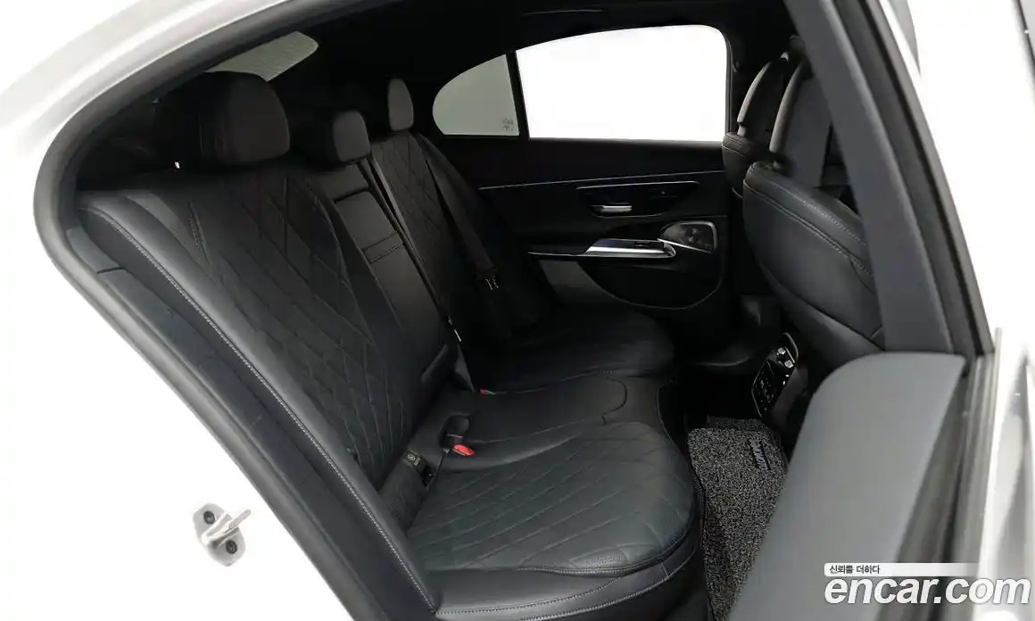 Mercedes-Benz E-Class 2024 3.0 Автомат в Москве № 200560, фото 18