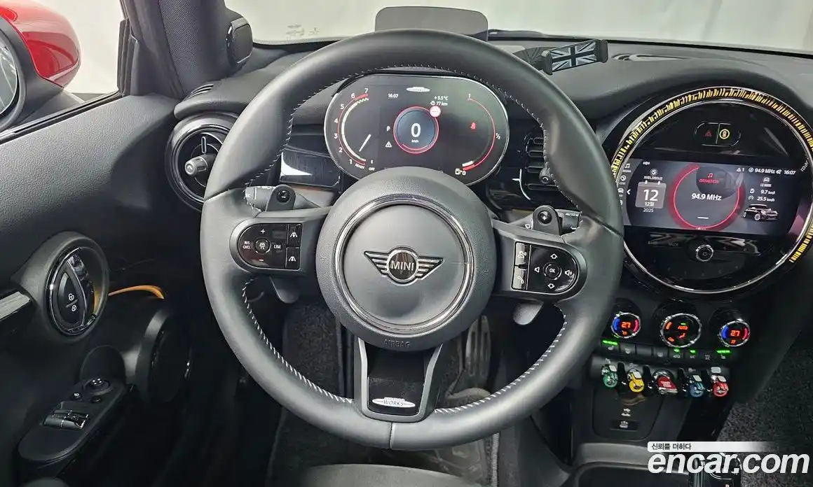 Mini Cooper 2023 2.0 Автомат в Москве № 207897, фото 13