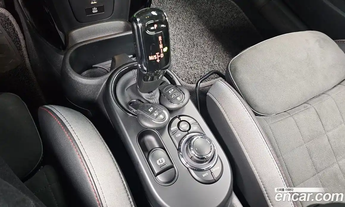 Mini Cooper 2023 2.0 Автомат в Москве № 207897, фото 9