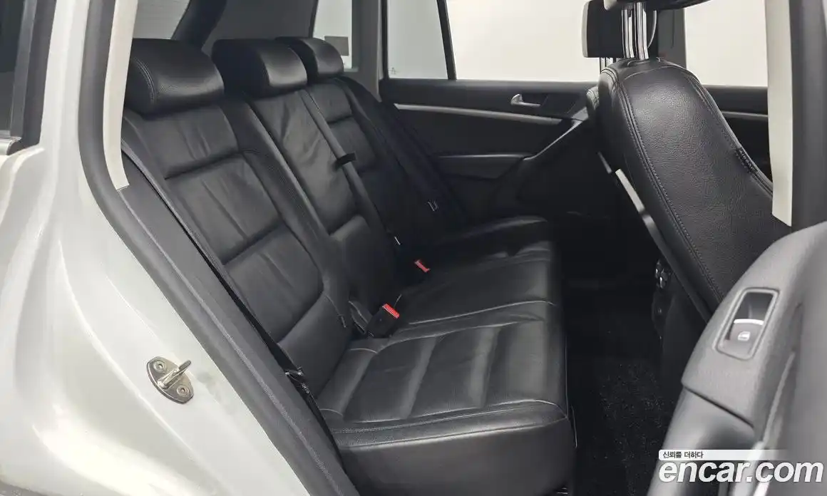 Volkswagen Tiguan 2016 2.0 Автомат в Москве № 210246, фото 12