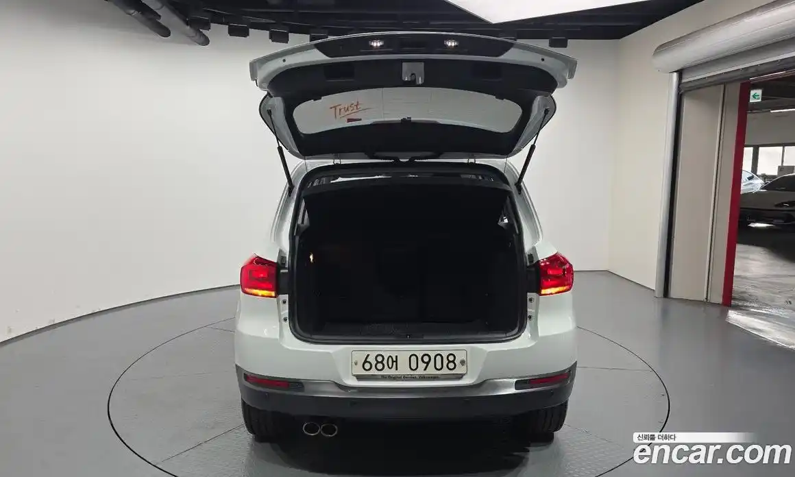 Volkswagen Tiguan 2016 2.0 Автомат в Москве № 210246, фото 9