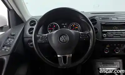 Volkswagen Tiguan 2016 2.0 Автомат в Москве № 210246, миниатюра 10