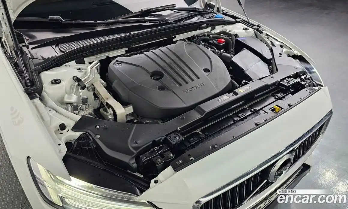 Volvo S60 2022 2.0 Автомат в Москве № 212905, фото 5