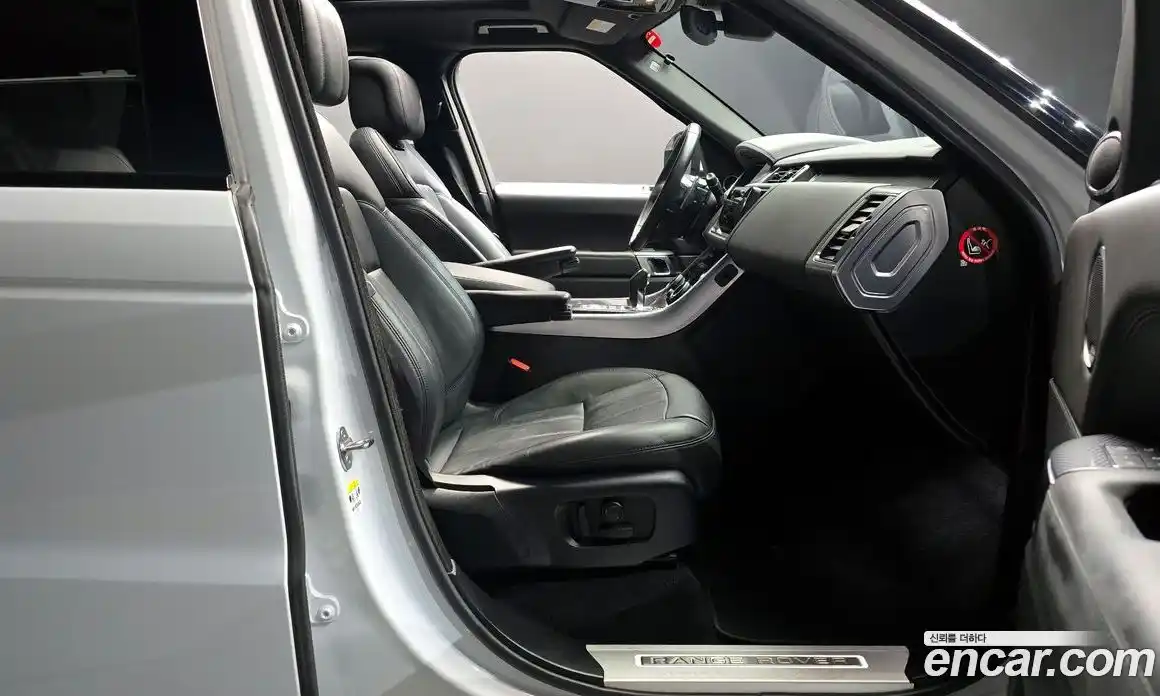 Land Rover Range-Rover Sport 2019 3.0 Автомат в Москве № 213439, фото 9