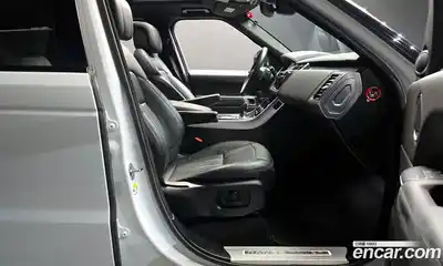 Land Rover Range-Rover Sport 2019 3.0 Автомат в Москве № 213439, миниатюра 9