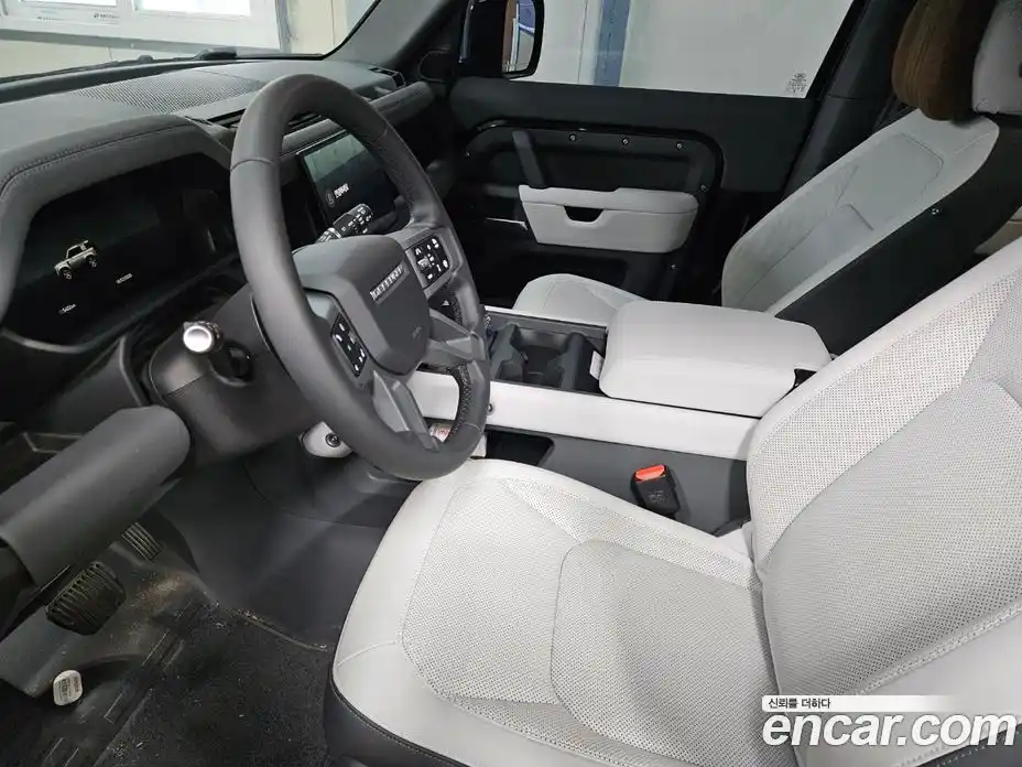 Land Rover Defender 2025 3.0 Автомат в Москве № 213886, фото 8