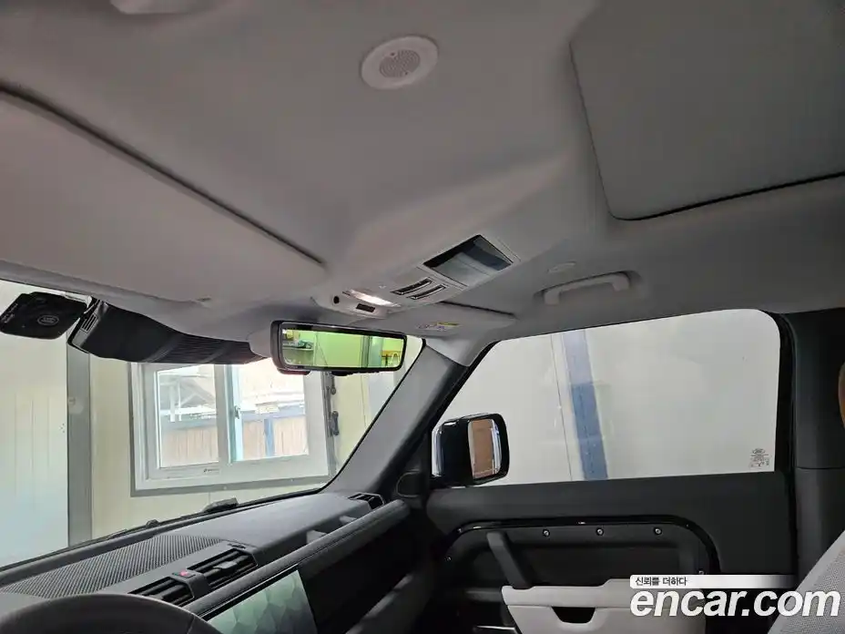 Land Rover Defender 2025 3.0 Автомат в Москве № 213886, фото 10