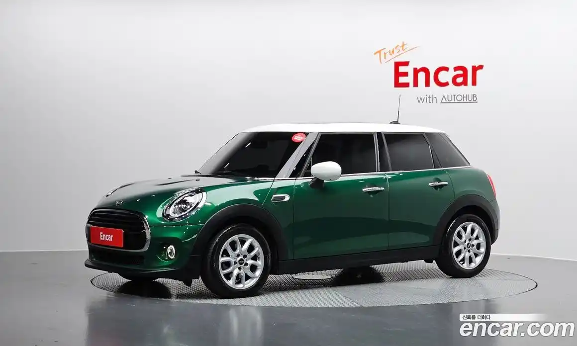 Mini Cooper 2021 1.5 Автомат в Москве № 214284, фото 17