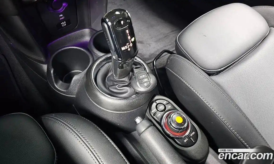 Mini Cooper 2021 1.5 Автомат в Москве № 214284, фото 18