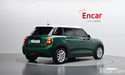 Mini Cooper 2021 1.5 Автомат в Москве № 214284, миниатюра 4