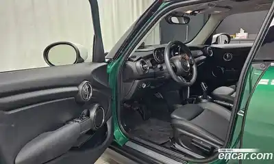 Mini Cooper 2021 1.5 Автомат в Москве № 214284, миниатюра 5