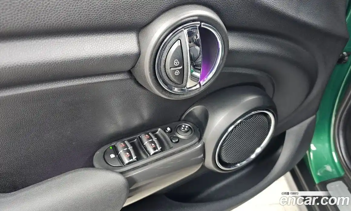 Mini Cooper 2021 1.5 Автомат в Москве № 214284, фото 10