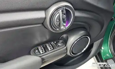 Mini Cooper 2021 1.5 Автомат в Москве № 214284, миниатюра 10