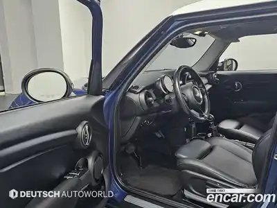 Mini Cooper 2016 1.5 Автомат в Москве № 214414, миниатюра 11