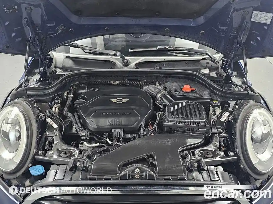 Mini Cooper 2016 1.5 Автомат в Москве № 214414, фото 6