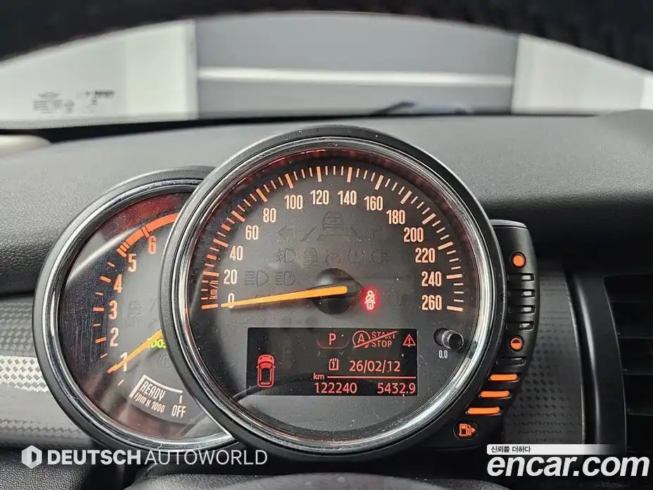 Mini Cooper 2016 1.5 Автомат в Москве № 214414, фото 8