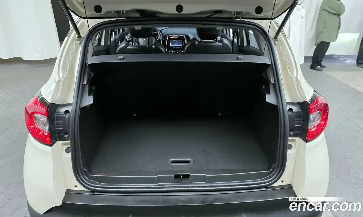 Renault QM3 2015 1.5 Автомат в Москве № 222865, фото 14