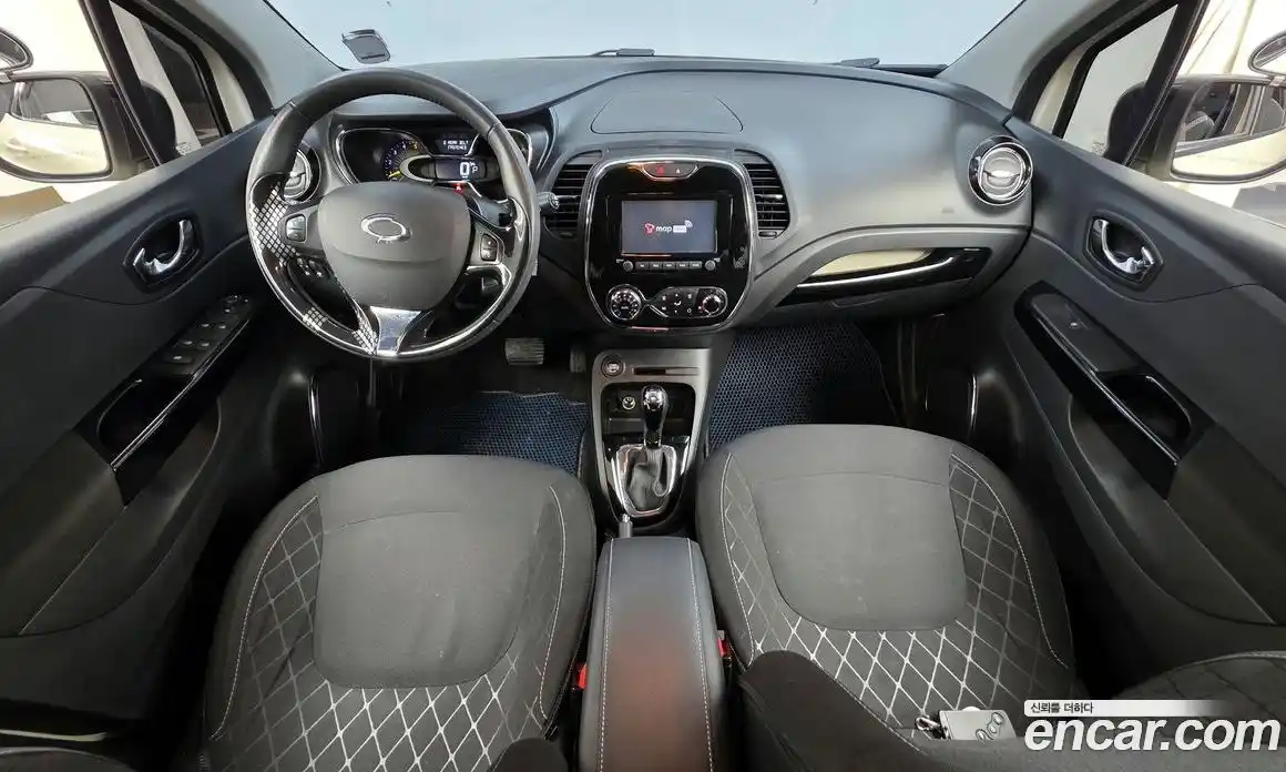 Renault QM3 2015 1.5 Автомат в Москве № 222865, фото 18