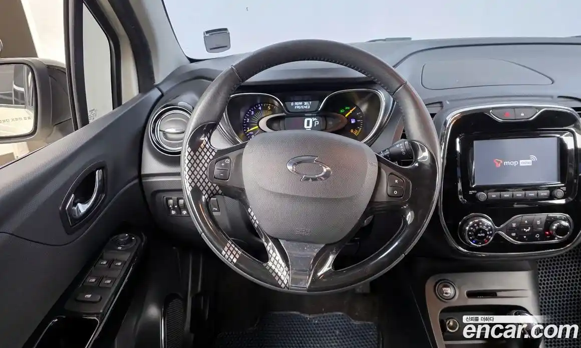 Renault QM3 2015 1.5 Автомат в Москве № 222865, фото 6