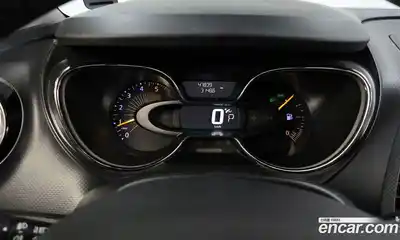 Renault QM3 2015 1.5 Автомат в Москве № 222865, миниатюра 7