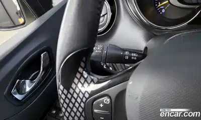 Renault QM3 2015 1.5 Автомат в Москве № 222865, миниатюра 8