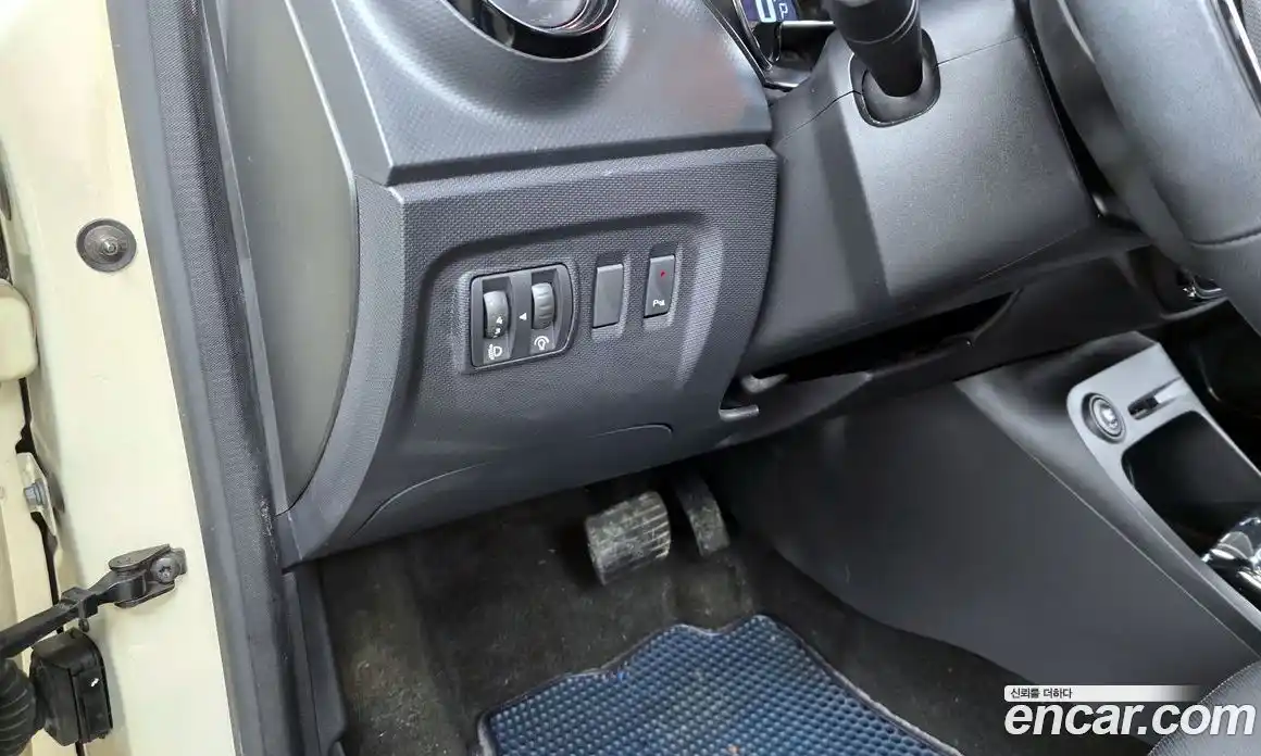 Renault QM3 2015 1.5 Автомат в Москве № 222865, фото 9