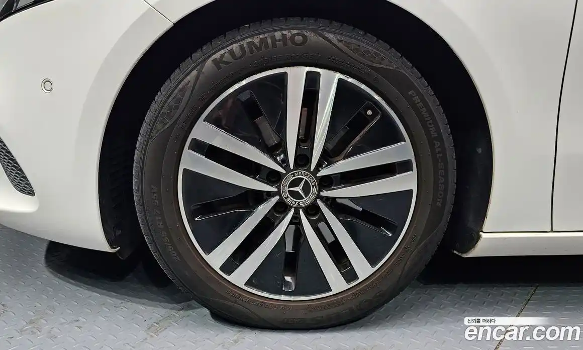 Mercedes-Benz A-Class 2021 2.0 Автомат в Москве № 222939, фото 19