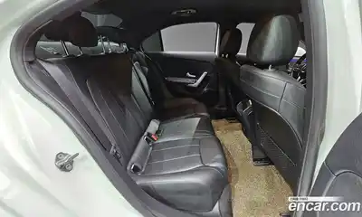 Mercedes-Benz A-Class 2021 2.0 Автомат в Москве № 222939, миниатюра 2