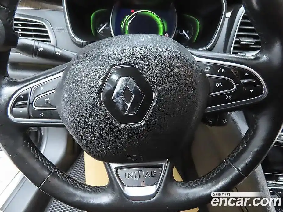 Renault SM6 2016 1.6 Автомат в Москве № 227494, фото 14