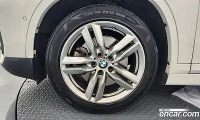 BMW X1 2022 2.0 Автомат в Москве № 228920, миниатюра 3