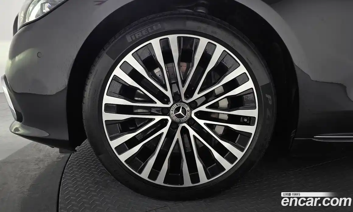 Mercedes-Benz S-Class 2023 3.0 Автомат в Москве № 229515, фото 9