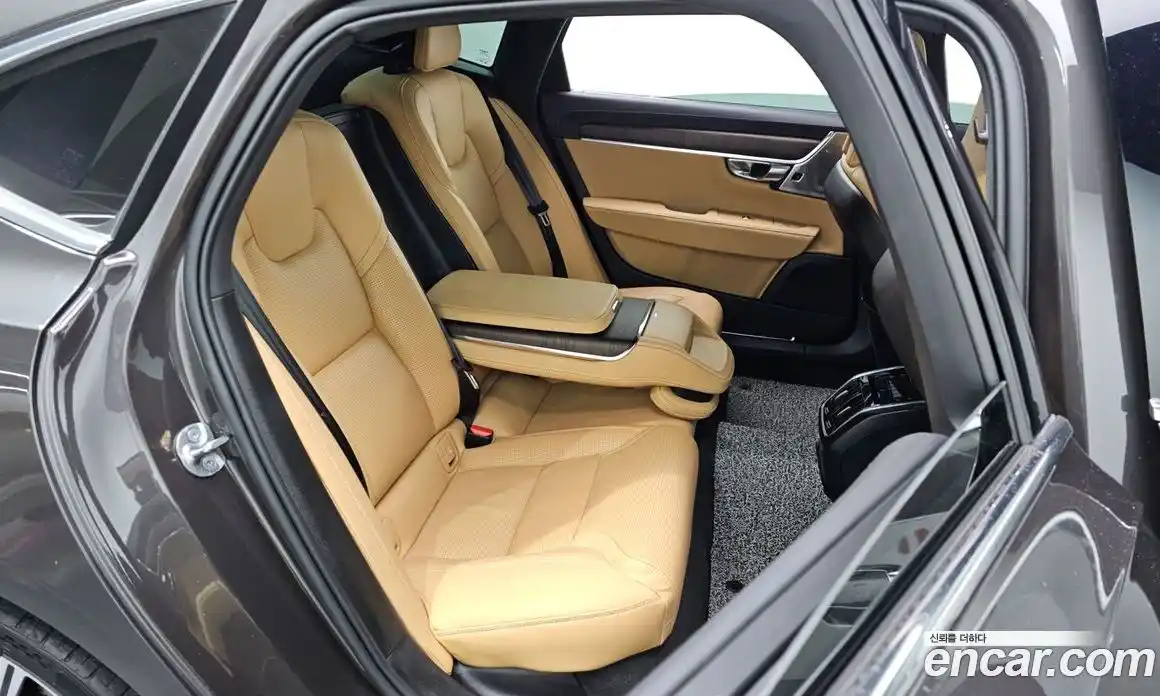 Volvo S90 2023 2.0 Автомат в Москве № 230478, фото 13