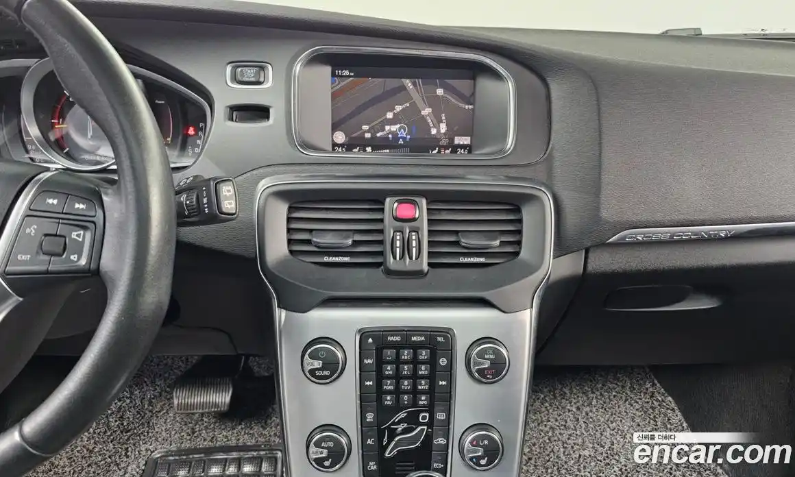 Volvo V40 2019 2.0 Автомат в Москве № 230497, фото 14