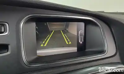 Volvo V40 2019 2.0 Автомат в Москве № 230497, миниатюра 3