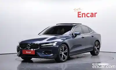 Volvo S60 2022 2.0 Автомат в Москве № 230574, миниатюра 2