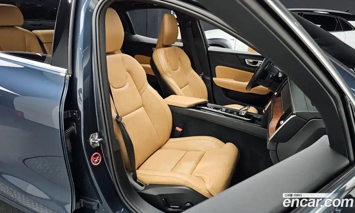 Volvo S60 2022 2.0 Автомат в Москве № 230574, фото 6