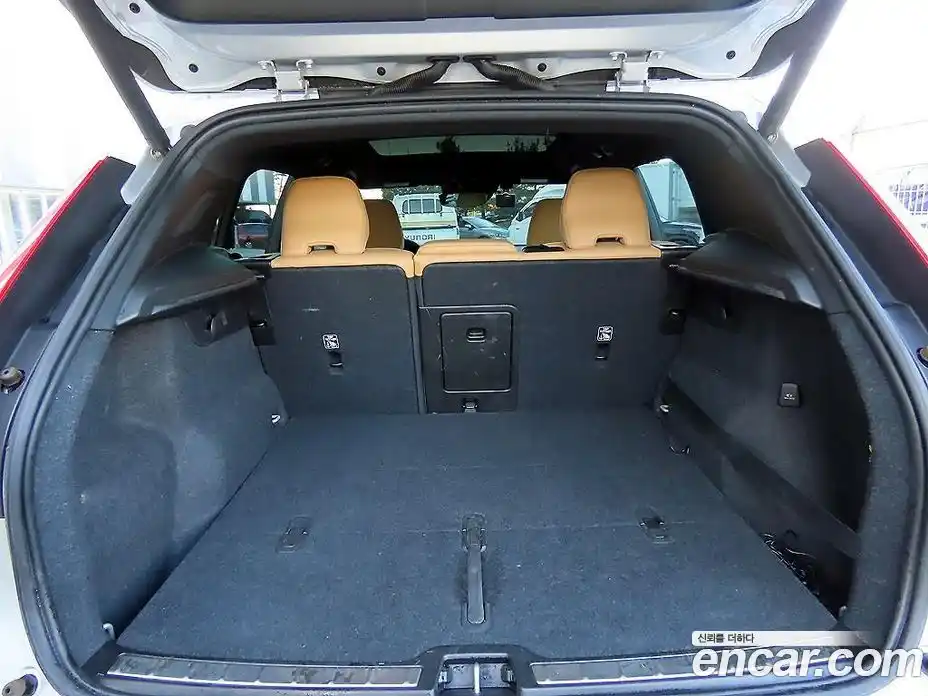 Volvo XC40 2019 2.0 Автомат в Москве № 230641, фото 17