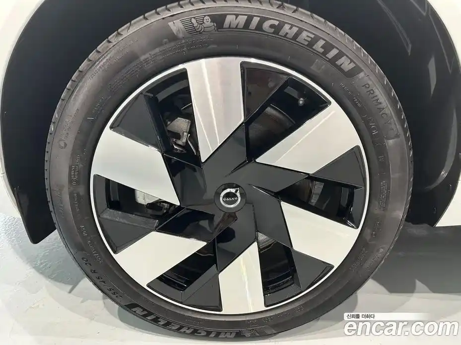 Volvo XC60 2025 2.0 Автомат в Москве № 230736, фото 5