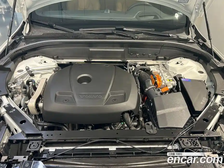 Volvo XC60 2025 2.0 Автомат в Москве № 230736, фото 6