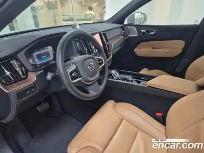 Volvo XC60 2025 2.0 Автомат в Москве № 230812, миниатюра 11