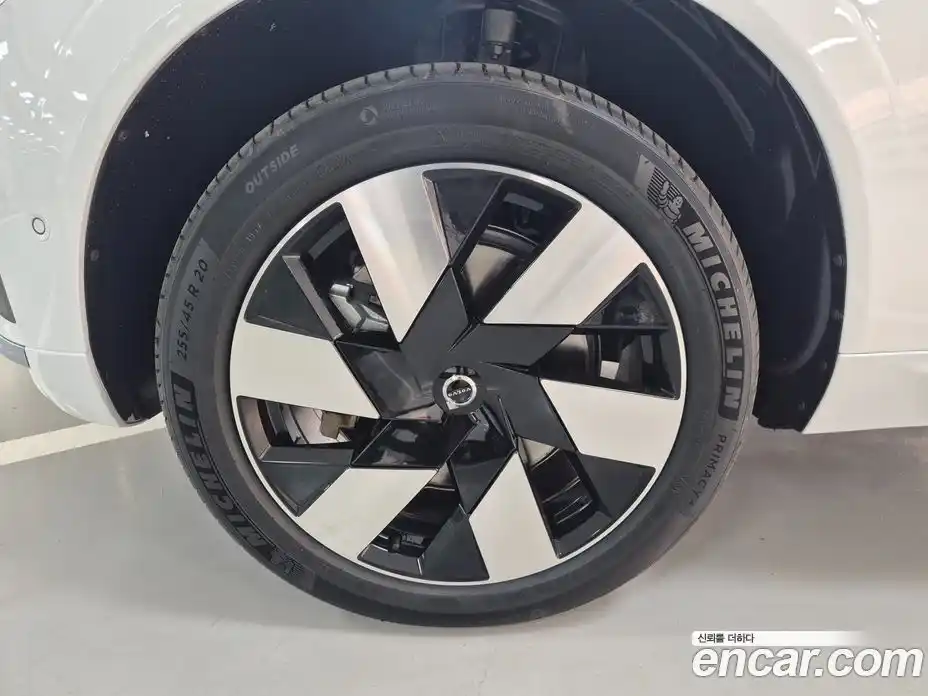 Volvo XC60 2025 2.0 Автомат в Москве № 230812, фото 5