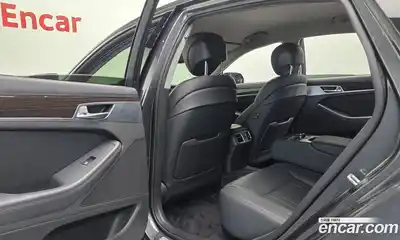 Genesis G80 2017 3.3 Автомат в Москве № 23109, миниатюра 3