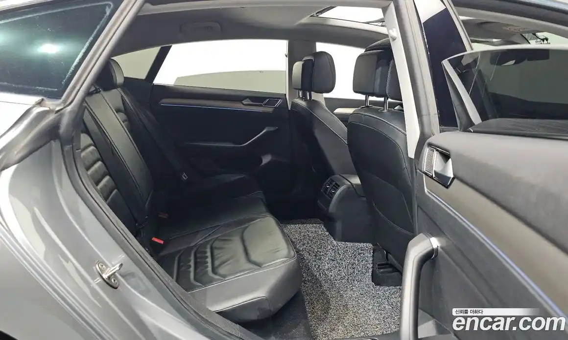 Volkswagen Arteon 2020 2.0 Автомат в Москве № 232092, фото 15