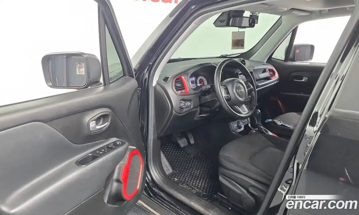 Jeep Renegade 2018 2.0 Автомат в Москве № 232289, фото 19