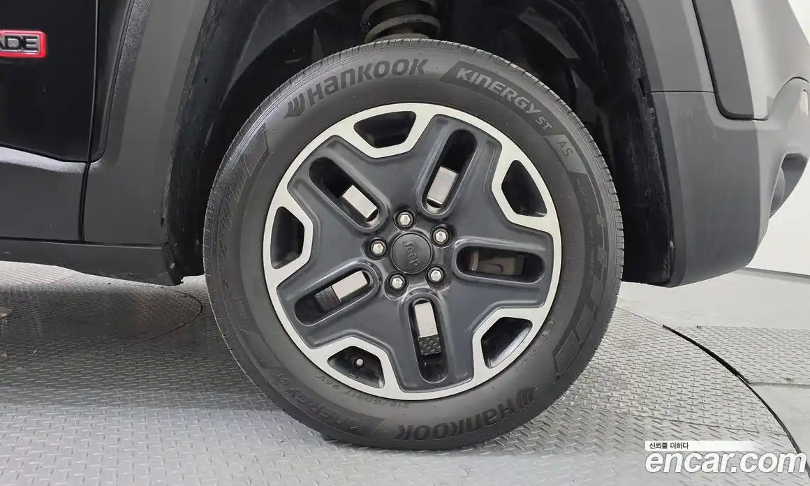 Jeep Renegade 2018 2.0 Автомат в Москве № 232289, фото 4