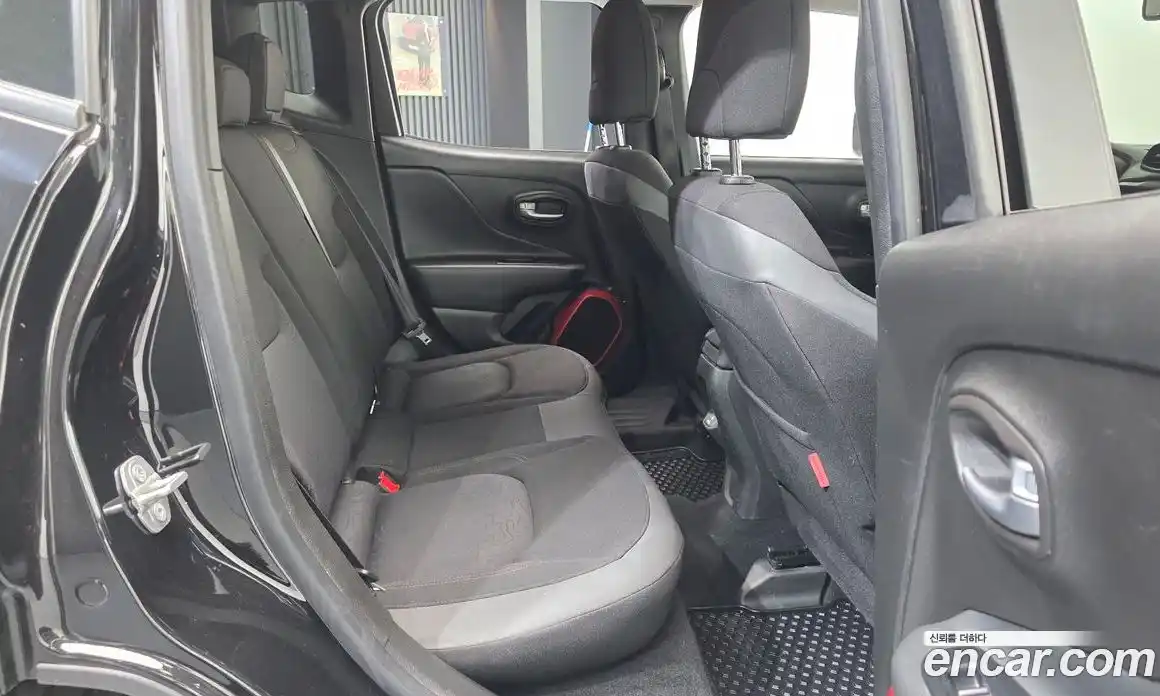 Jeep Renegade 2018 2.0 Автомат в Москве № 232289, фото 10