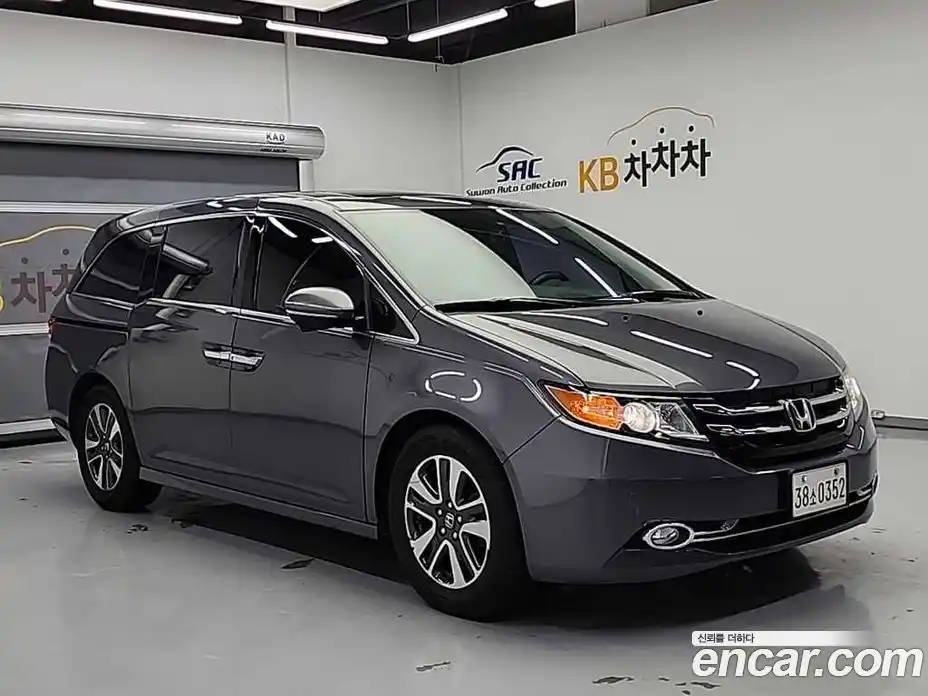 Honda Odyssey 2016 3.5 Автомат в Москве № 233001, фото 4